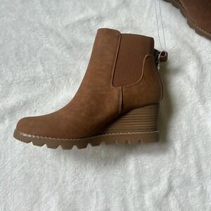 Target Universal Thread Brown Heeled Ankle Boots Women's 8.5 NWT